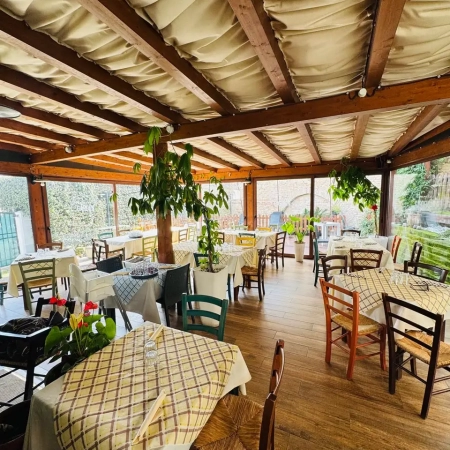 associazione-bed-and-breakfast-marche-ristorante-la-fermanella-01